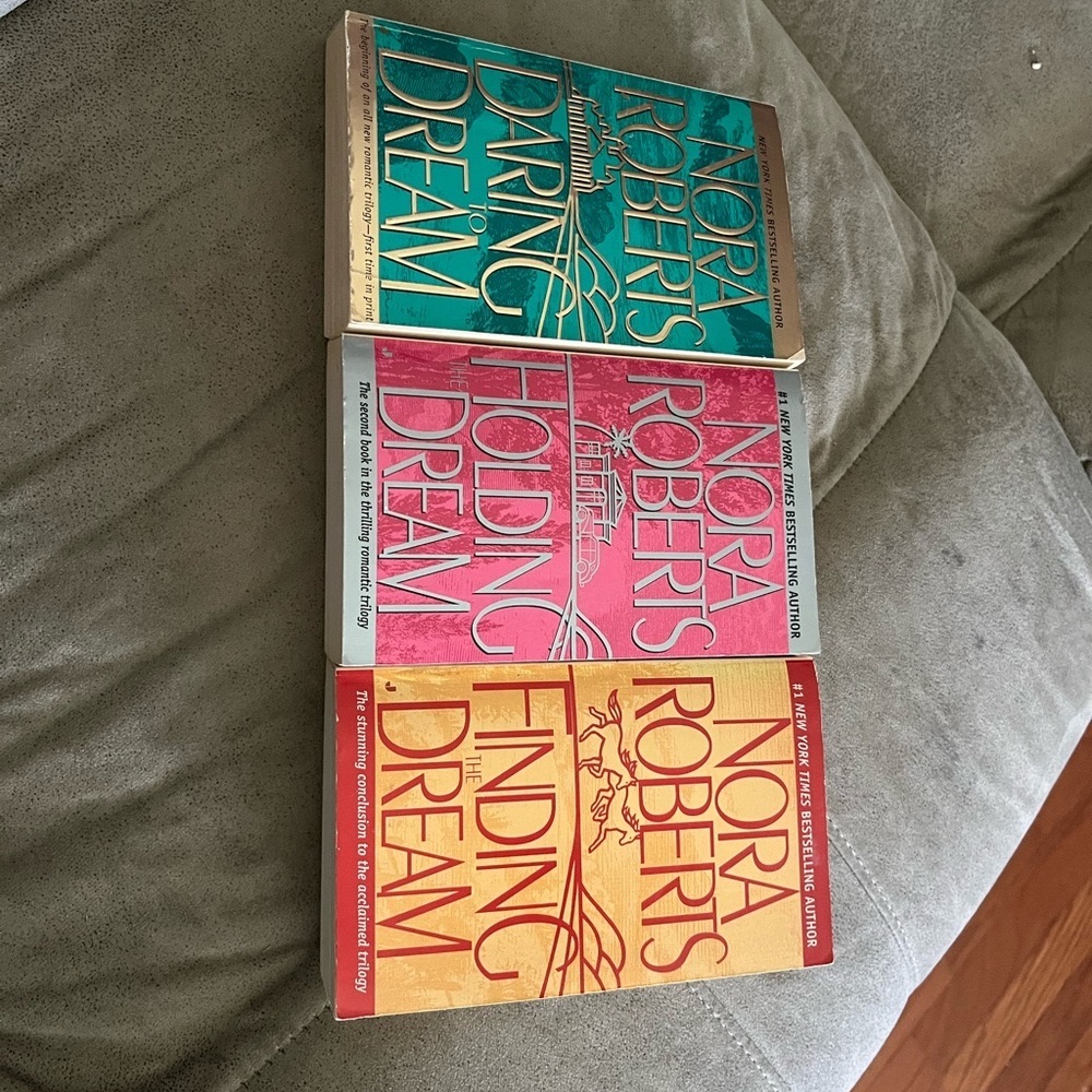 Nora Roberts Dream Trilogy Set - Romantic Collection